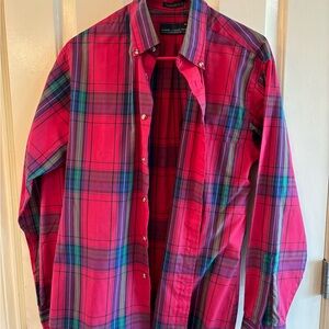 Van Heusen classic collection plaid long sleeve shirt men’s medium